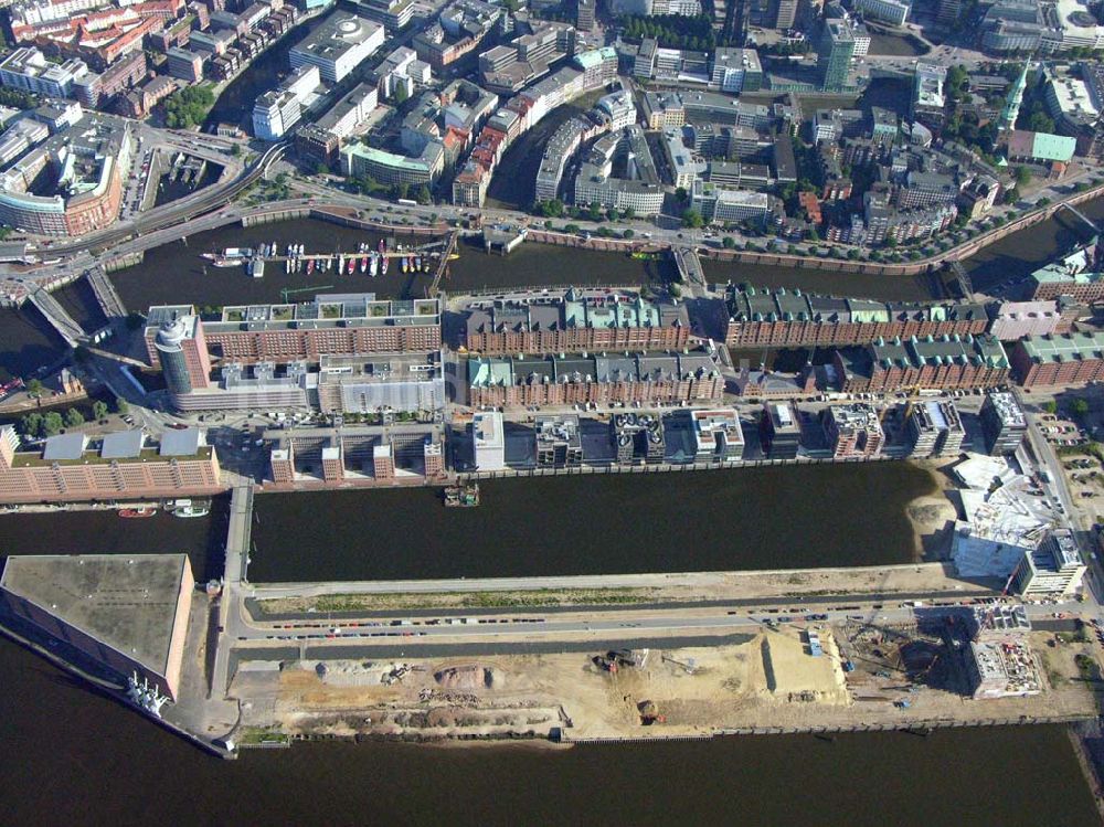 Hamburg aus der Vogelperspektive: Blick auf Neubau in der Hamburger Hafencity