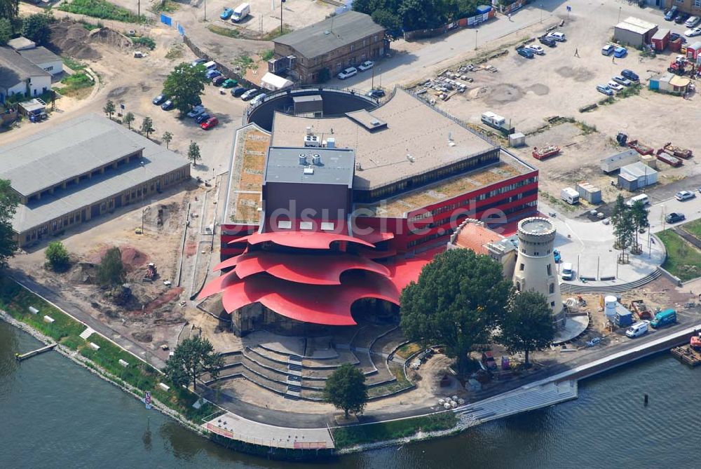 Luftaufnahme Potsdam - Blick auf den Neubau des Hans Otto Theaters in Potsdam