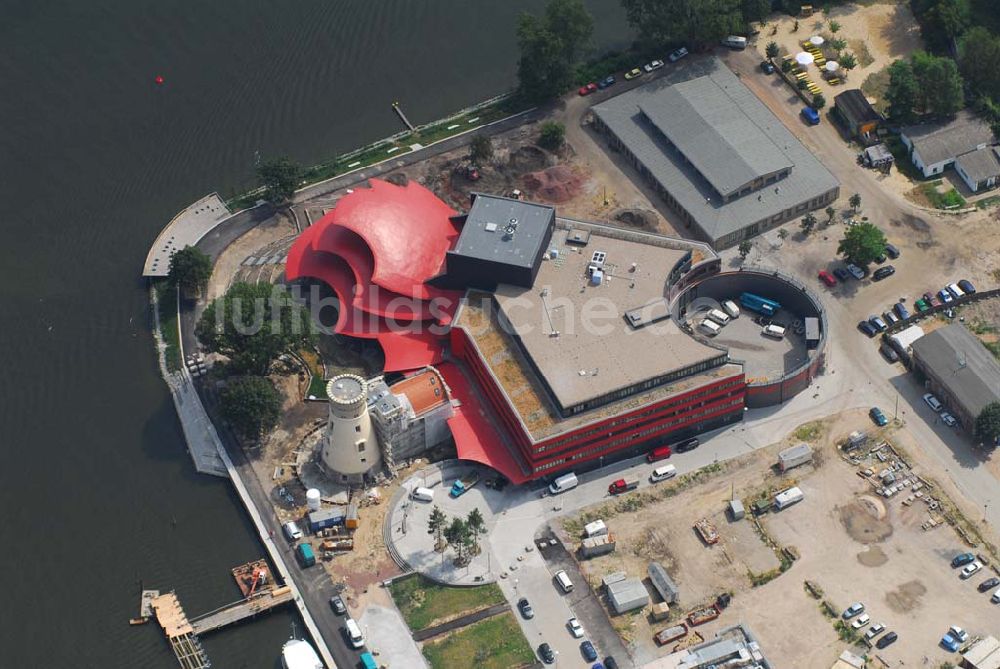 Luftaufnahme Potsdam - Blick auf den Neubau des Hans Otto Theaters in Potsdam