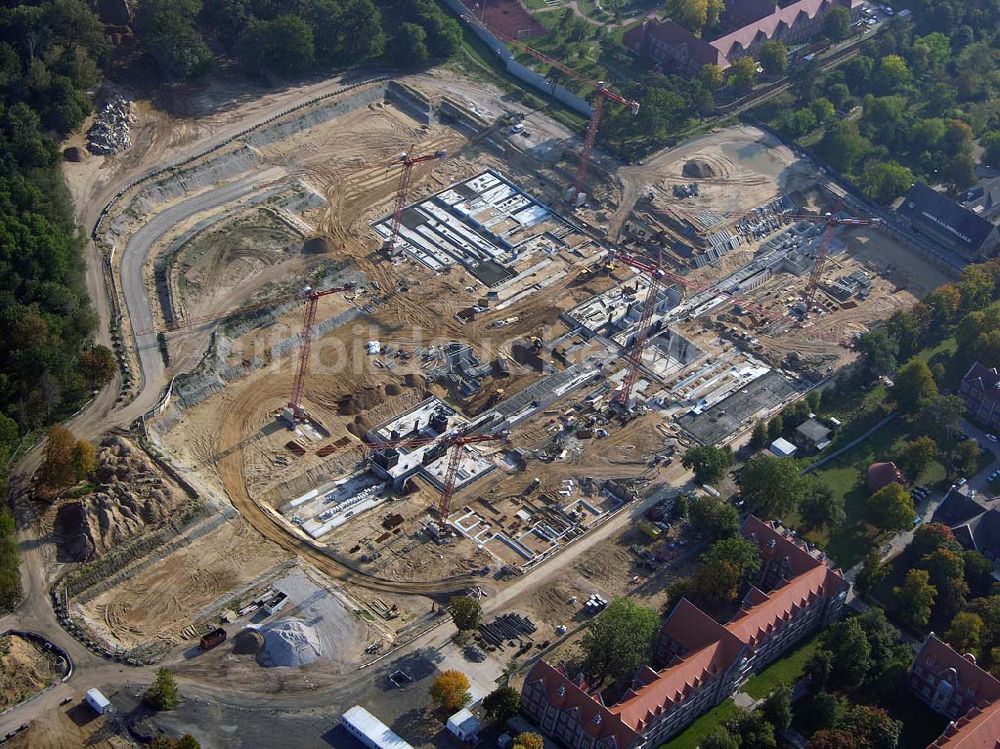 Luftbild Berlin - 05.10.2004 Blick auf den Neubau der Heliuskliniken AG auf dem Gelände des Krankenhauses Berlin-Buch.