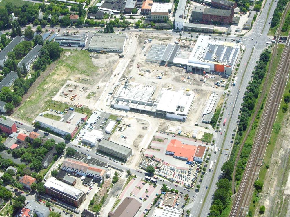 Berlin - Adlershof aus der Vogelperspektive: Blick auf den Neubau OBI-BauMarkt