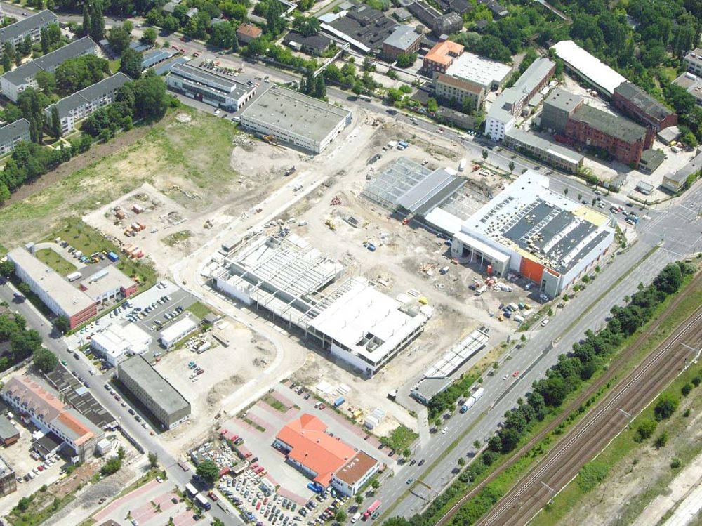 Luftbild Berlin - Adlershof - Blick auf den Neubau OBI-BauMarkt