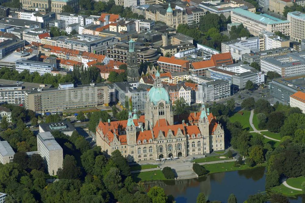 Hannover aus der Vogelperspektive: Blick auf das Neue Rathaus in Hannover