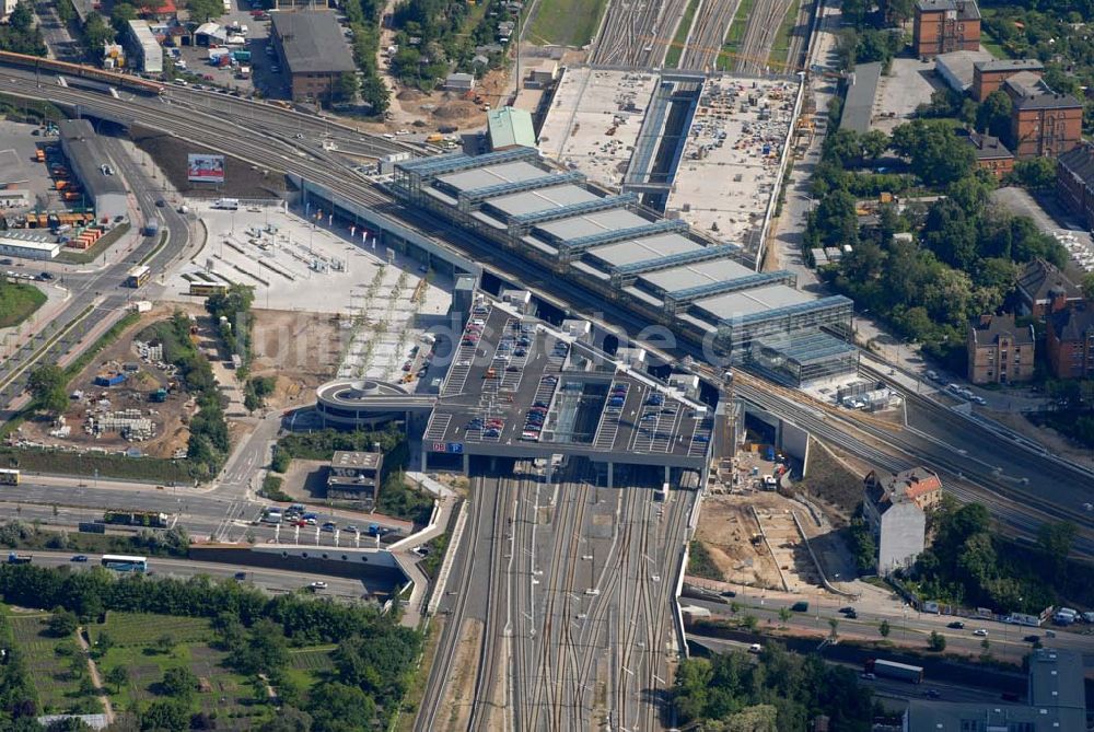 Luftbild Berlin - Blick auf den neuen Berliner Bahnhof Südkreuz (ehem. Papestraße)