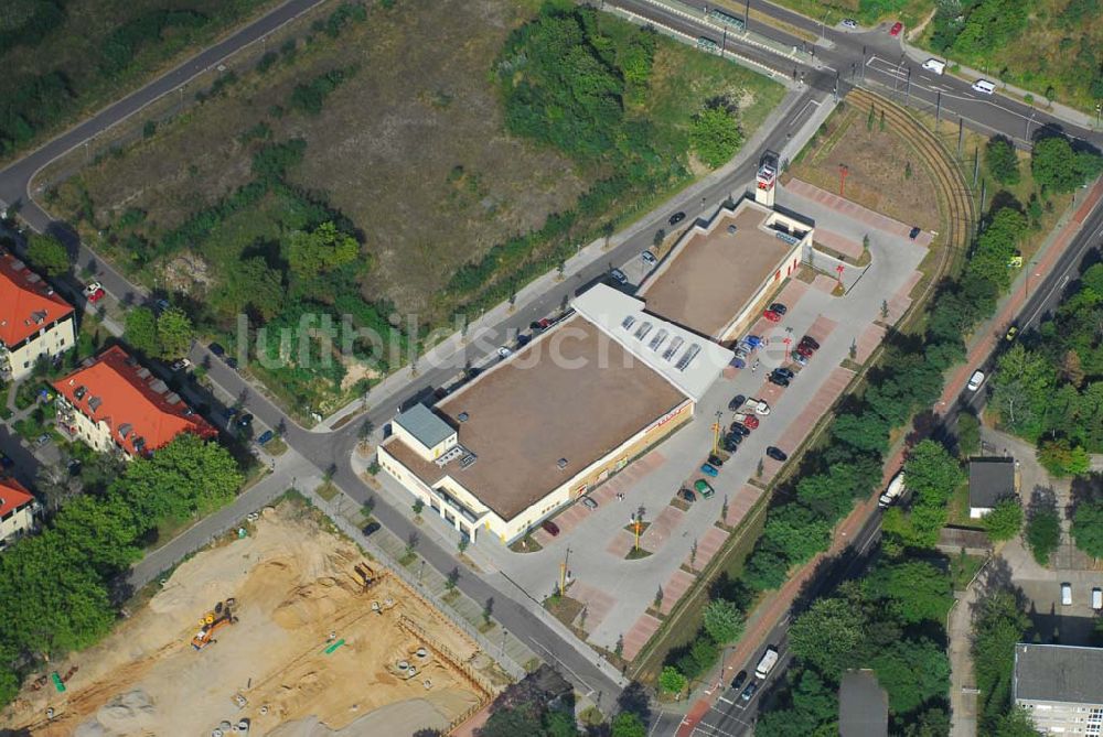 Potsdam aus der Vogelperspektive: Blick auf den neugebauten Rewe Getränkemarkt im Bornstedter Feld in Potsdam