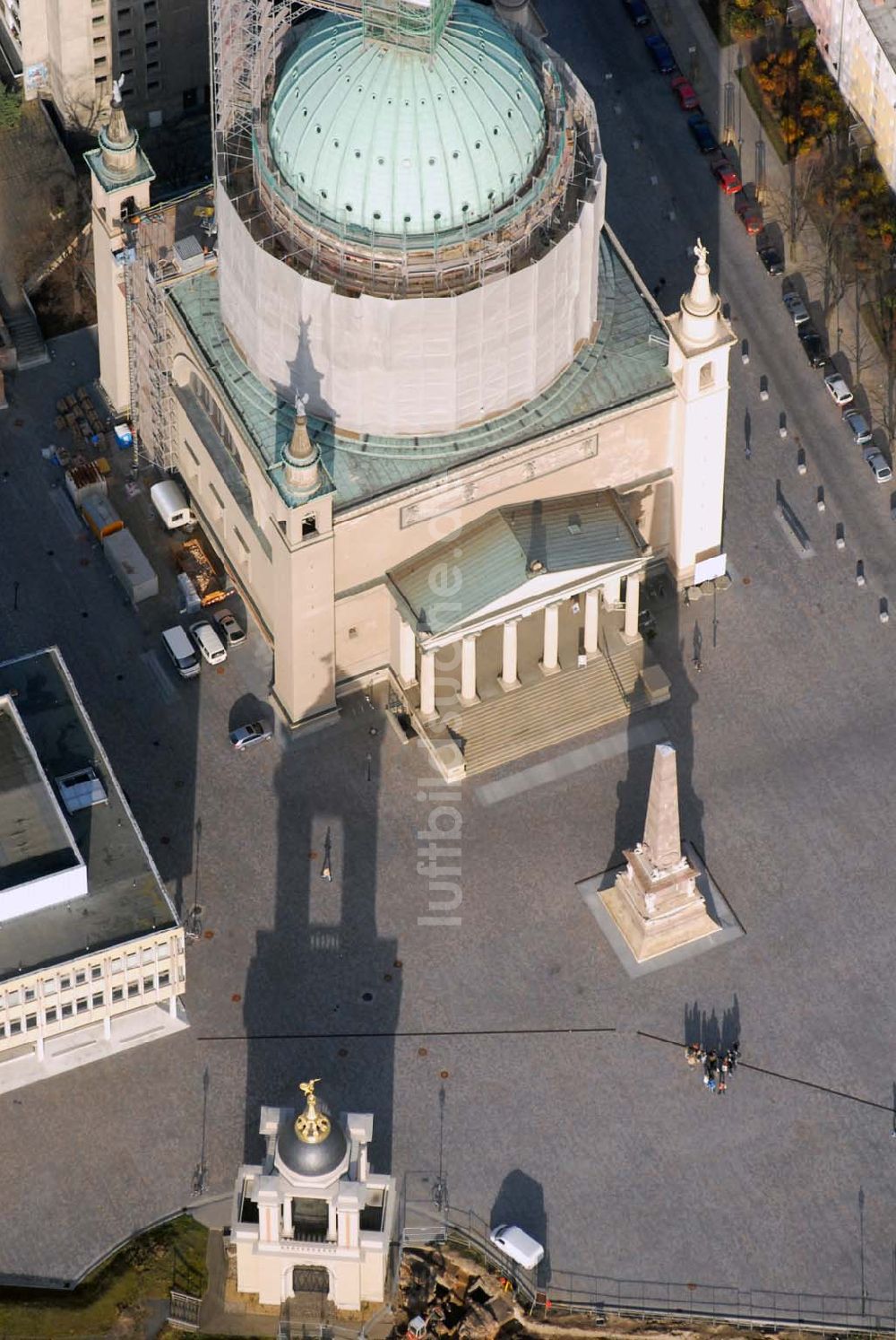 Potsdam aus der Vogelperspektive: Blick auf die Nikolaikirche in Potsdam