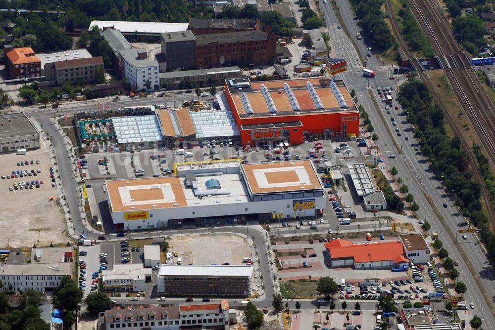 Luftaufnahme Berlin - Blick auf Obi Baumarkt in Adlershof