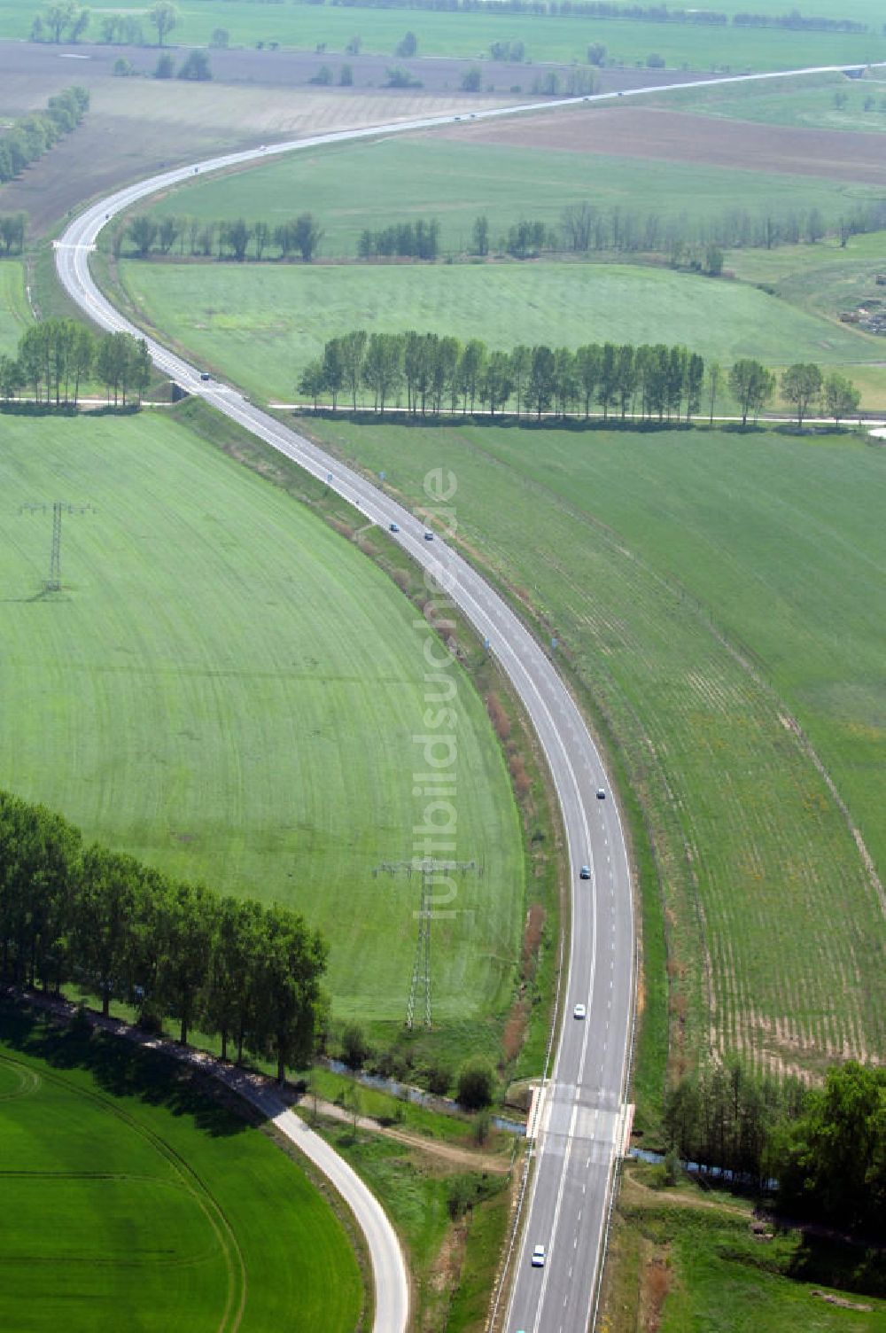 BAD FREIENWALDE aus der Vogelperspektive: Blick auf die Ortsumfahrung der Bundesstrasse B 167 nördlich von Bad Freienwalde