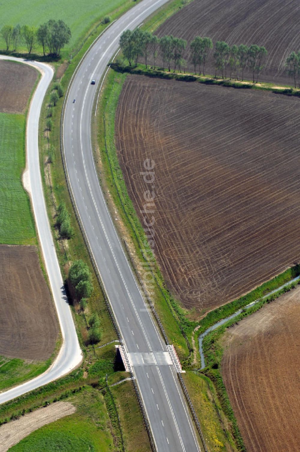 Luftaufnahme BAD FREIENWALDE - Blick auf die Ortsumfahrung der Bundesstrasse B 167 nördlich von Bad Freienwalde