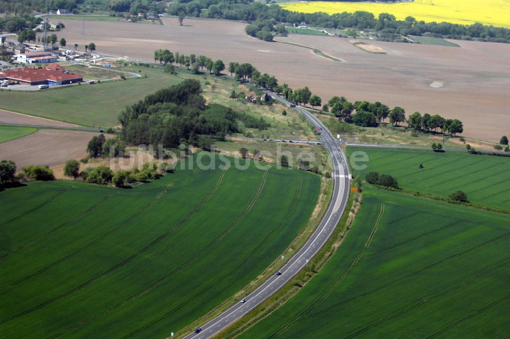 Luftaufnahme BAD FREIENWALDE - Blick auf die Ortsumfahrung der Bundesstrasse B 167 nördlich von Bad Freienwalde