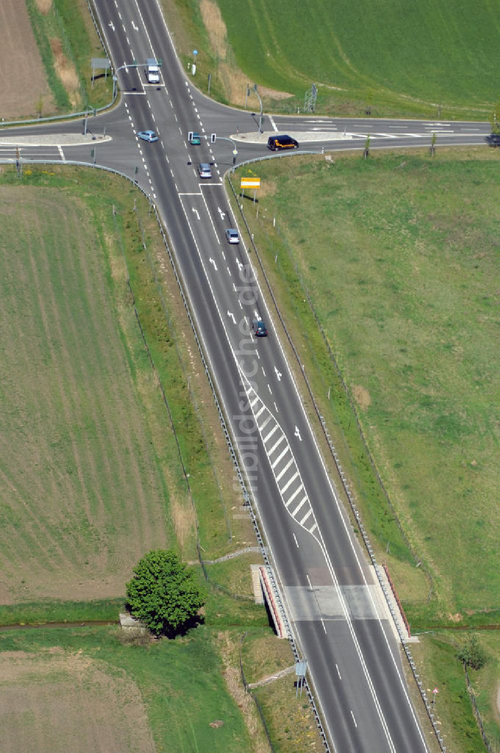 Luftaufnahme BAD FREIENWALDE - Blick auf die Ortsumfahrung der Bundesstrasse B 167 nördlich von Bad Freienwalde