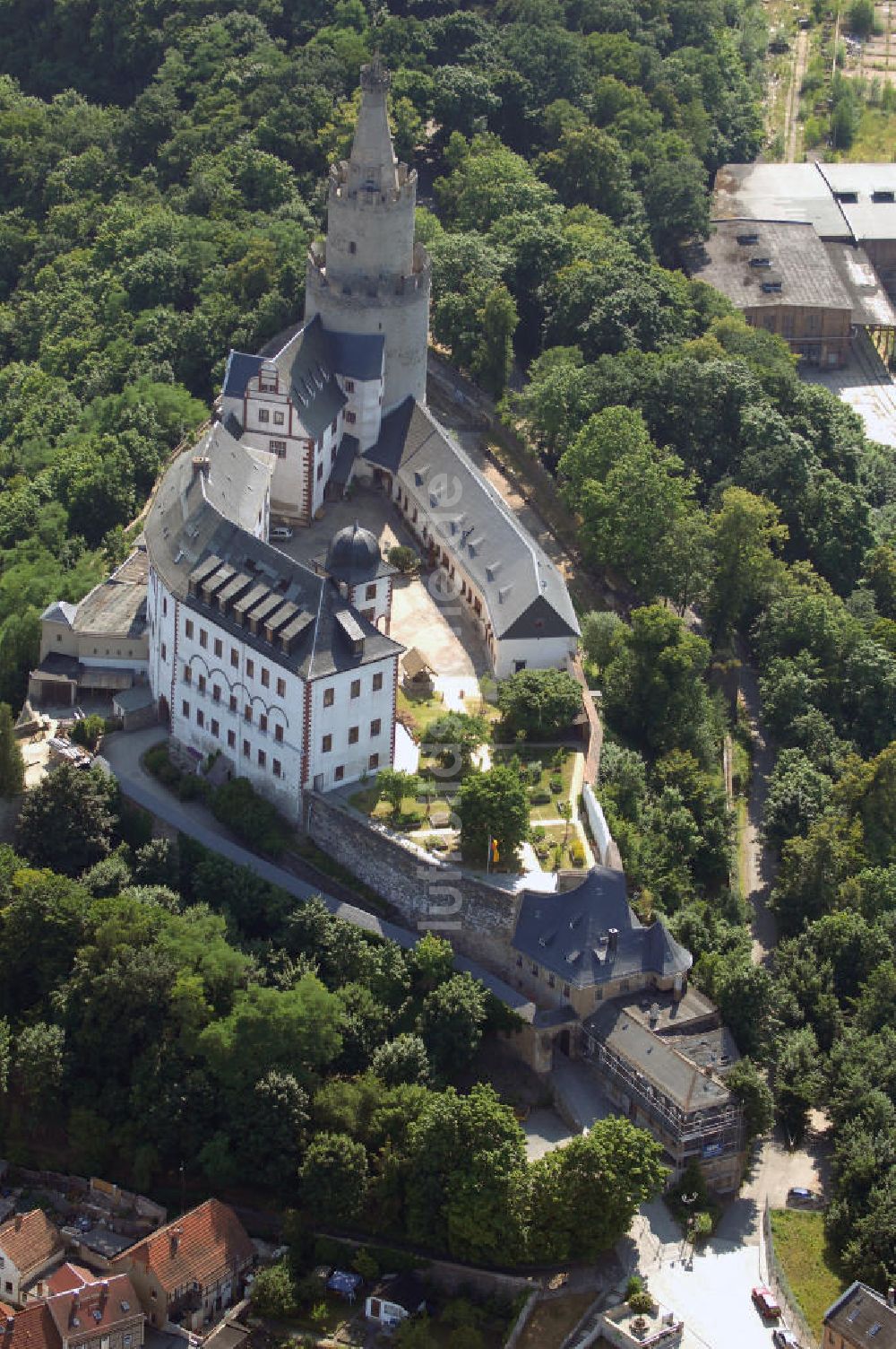 Luftaufnahme Weida - Blick auf die Osterburg in Weida