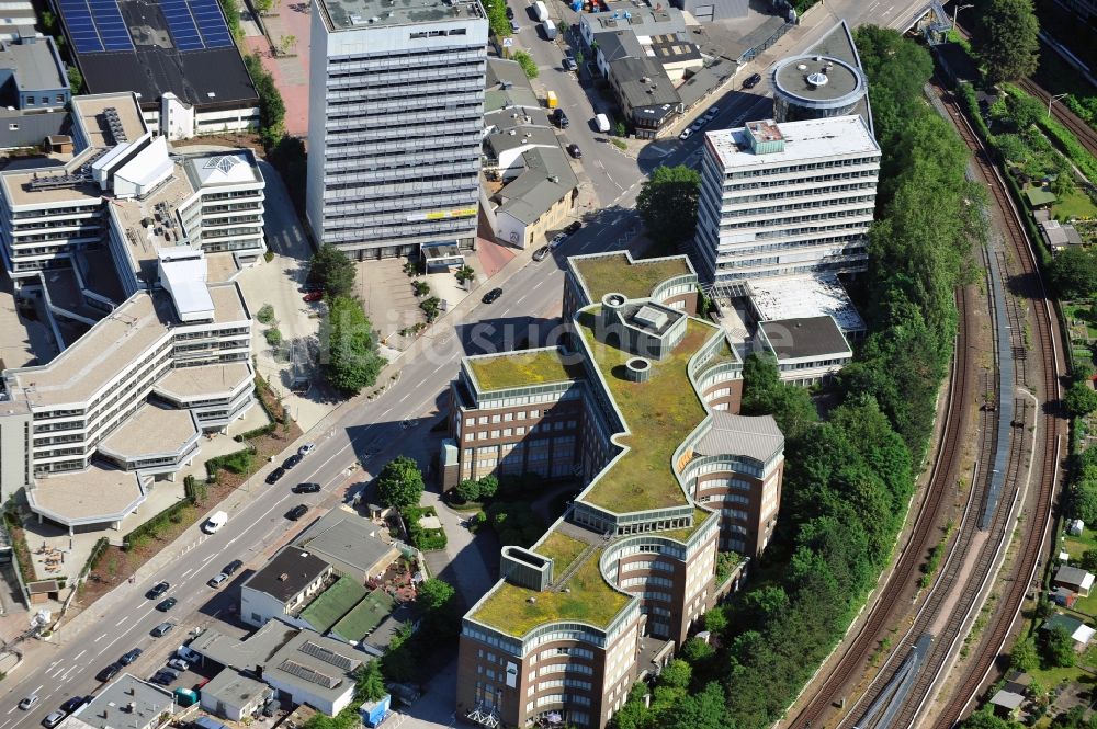 Luftbild Hamburg - Blick auf die Pappelallee in Hamburg mit der AOK-Hauptgeschäftsstelle Wandsbek und Hochhäusern mit Büroflächen