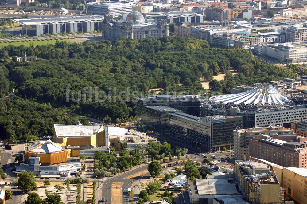 Berlin Mitte von oben - Blick auf die Philharmonie in Berlin