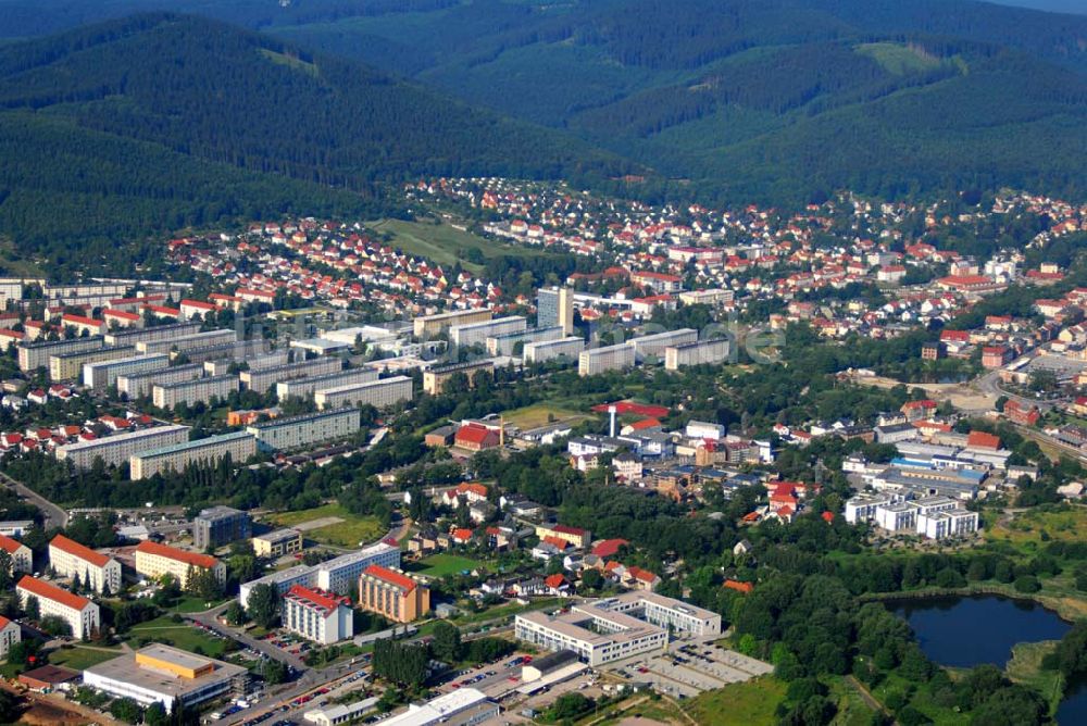 Ilmenau von oben - Blick auf den Plattenbaukomplex Am Stollen in Ilmenau