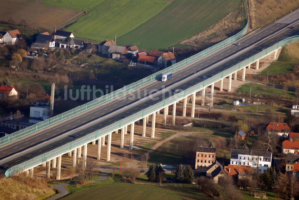 Crimmitschau von oben - Blick auf die Pleißetalbrücke der Autobahn 4 bei Crimmitschau