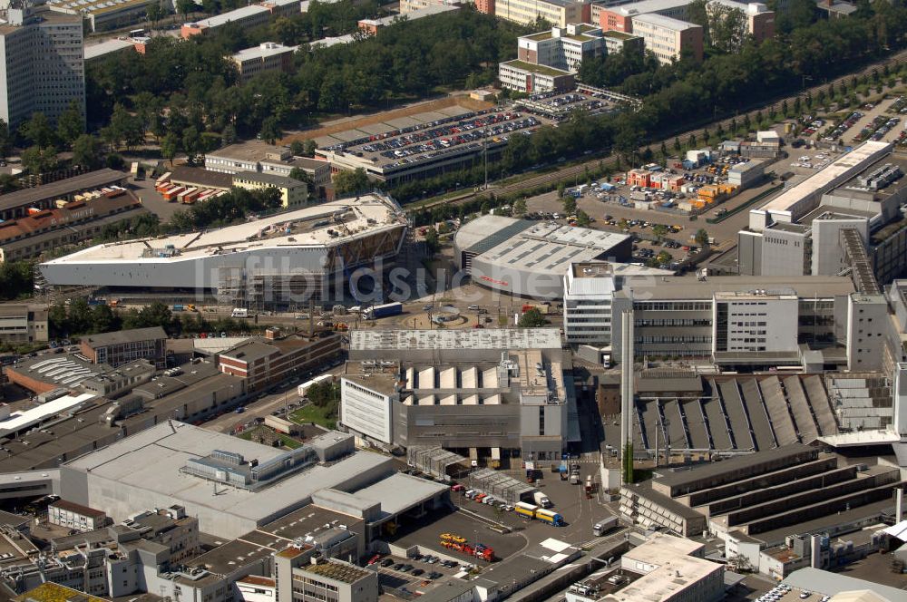 Stuttgart aus der Vogelperspektive: Blick auf das Porsche-Werk in Stuttgart-Zuffenhausen