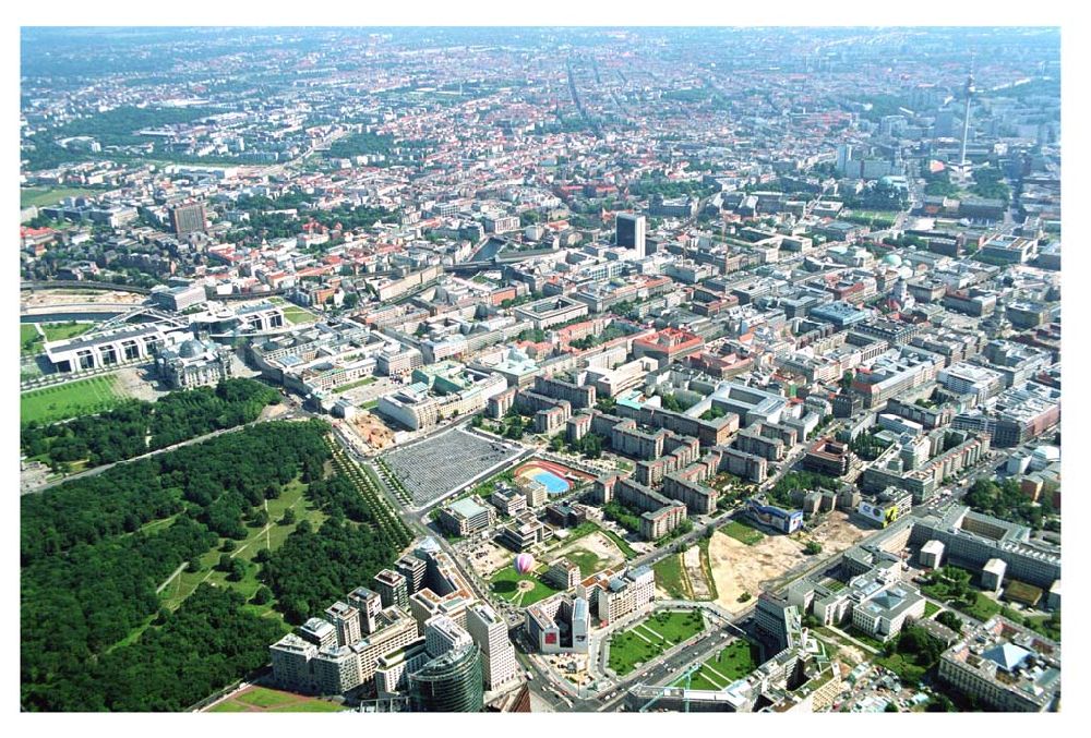 Luftbild Berlin - Blick vom Potsdamer Platz Richtung Pariser Platz