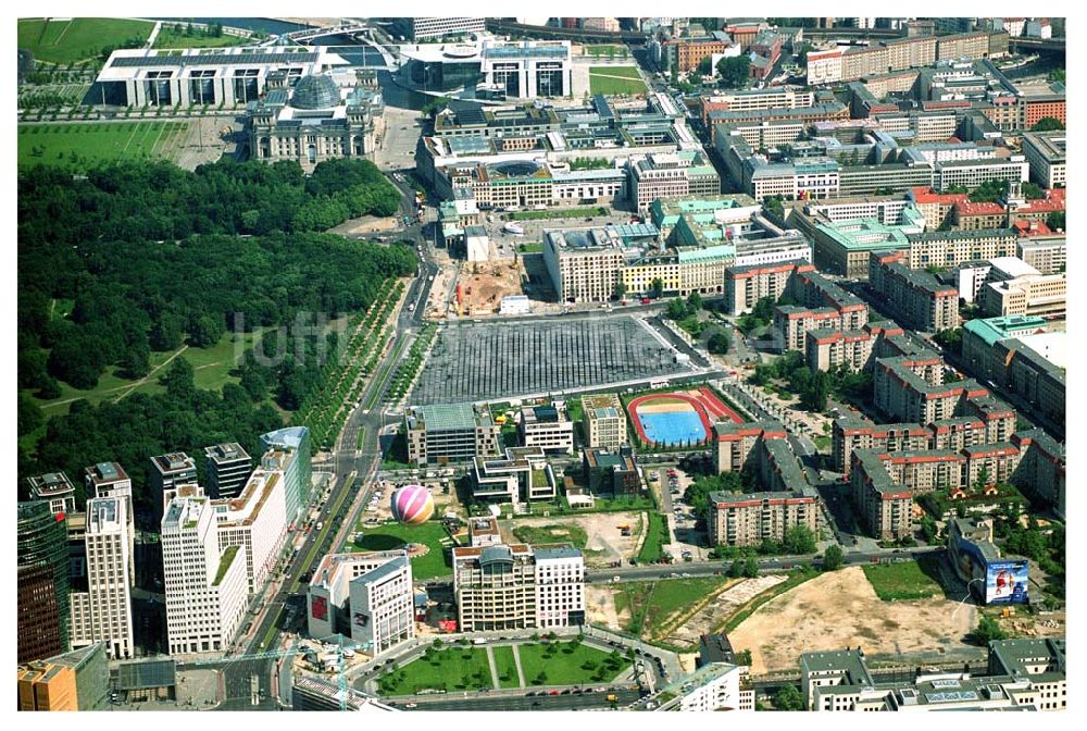 Luftbild Berlin - Blick vom Potsdamer Platz Richtung Pariser Platz