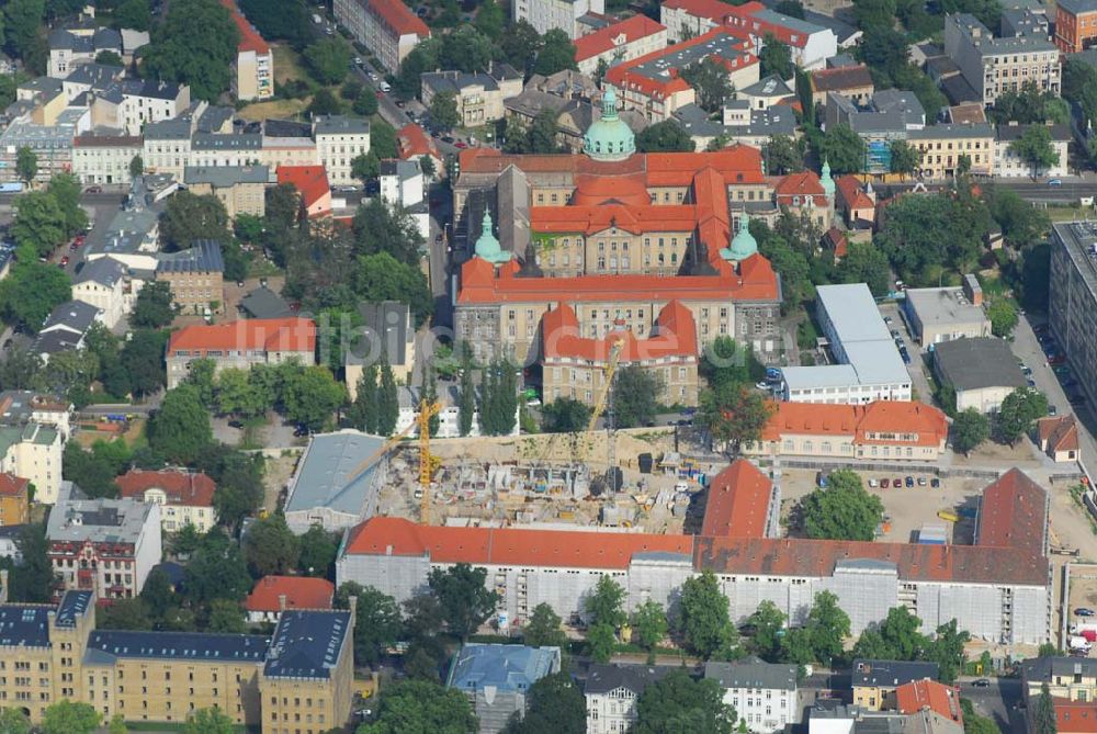 Potsdam aus der Vogelperspektive: Blick auf das Potsdamer Stadthaus gegenüber der alten Sowjet-Kaserne