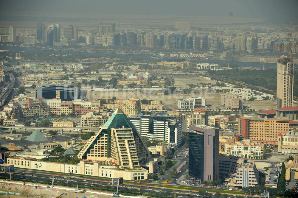 Dubai aus der Vogelperspektive: Blick auf das Raffles Dubai