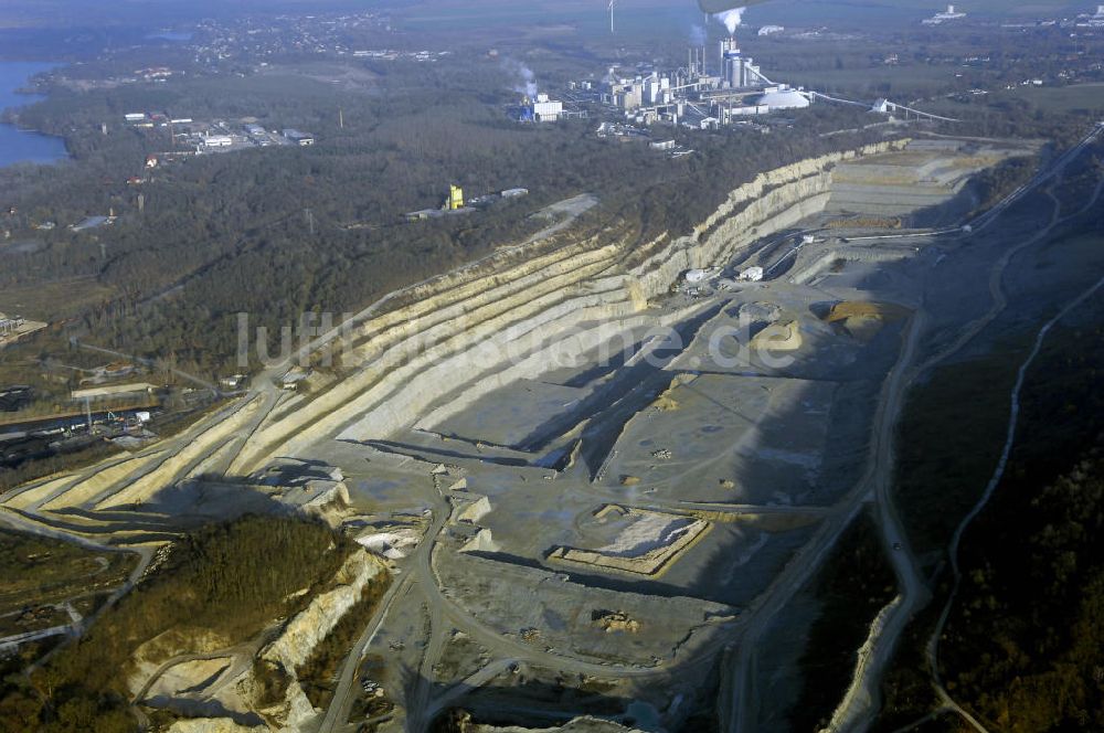 RÜDERSDORF von oben - Blick auf die Rüdersdorfer Kalksteinbrüche, einem Unternehmen der CEMEX Gruppe