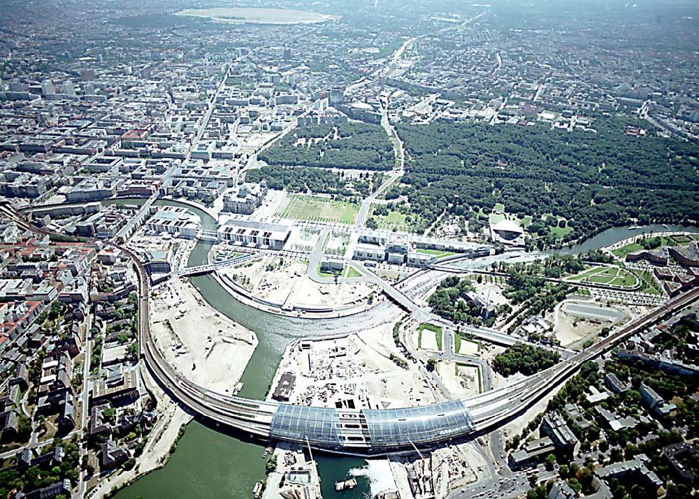 Luftaufnahme Berlin - Tiergarten (Spreebogen) - Blick auf das Regierungsviertel im Berliner Tiegarten