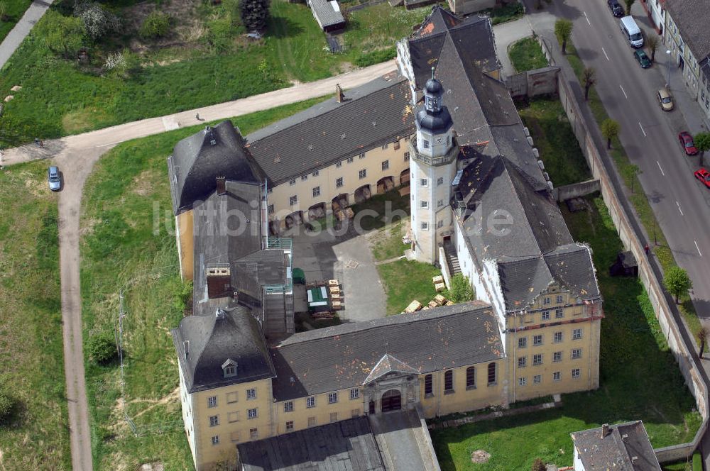 Luftbild Coswig (Anhalt) - Blick auf das Renaissance-Schloss in Coswig (Anhalt)