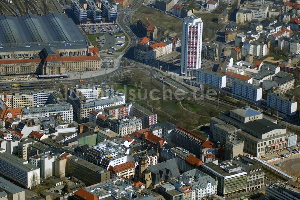 Leipzig von oben - Blick auf restaurierte Wohn- und Geschäftshäuser an der Ritterstrasse im Stadtzentrum von Leipzig