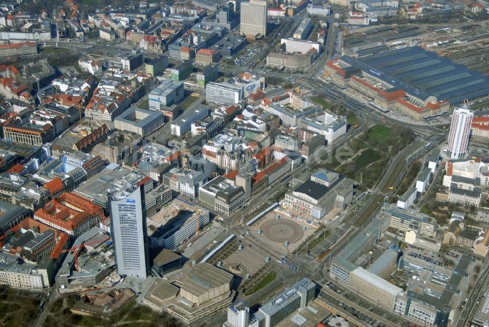 Luftaufnahme Leipzig - Blick auf restaurierte Wohn- und Geschäftshäuser an der Ritterstrasse im Stadtzentrum von Leipzig