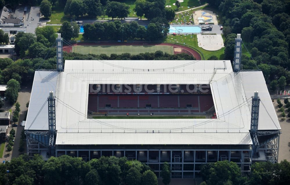 Luftbild Köln - Blick auf das Rhein Energie Stadion, die Heimspielstätte des 1. FC Köln, im Stadtteil Müngersdorf