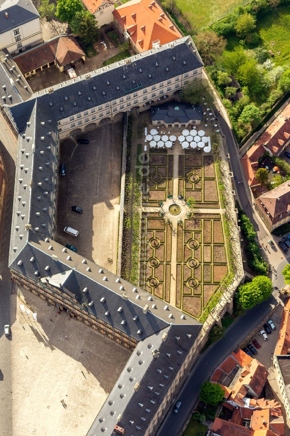 Luftaufnahme Bamberg - Blick auf den Rosengarten der Neuen Residenz in Bamberg im Bundesland Bayern