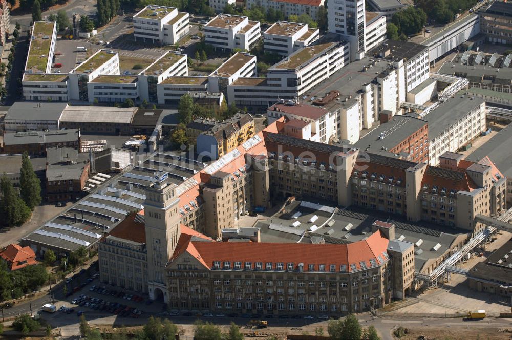 Berlin aus der Vogelperspektive: Blick auf die Samsung - Niederlassung Deutschland in Berlin Oberschöneweide