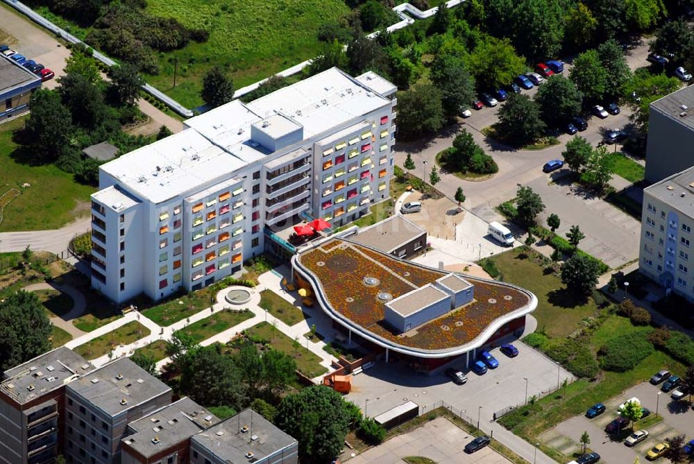 Luftaufnahme Magdeburg - Blick auf das sanierte Altenpflegeheim in Magdeburg-Olvenstedt