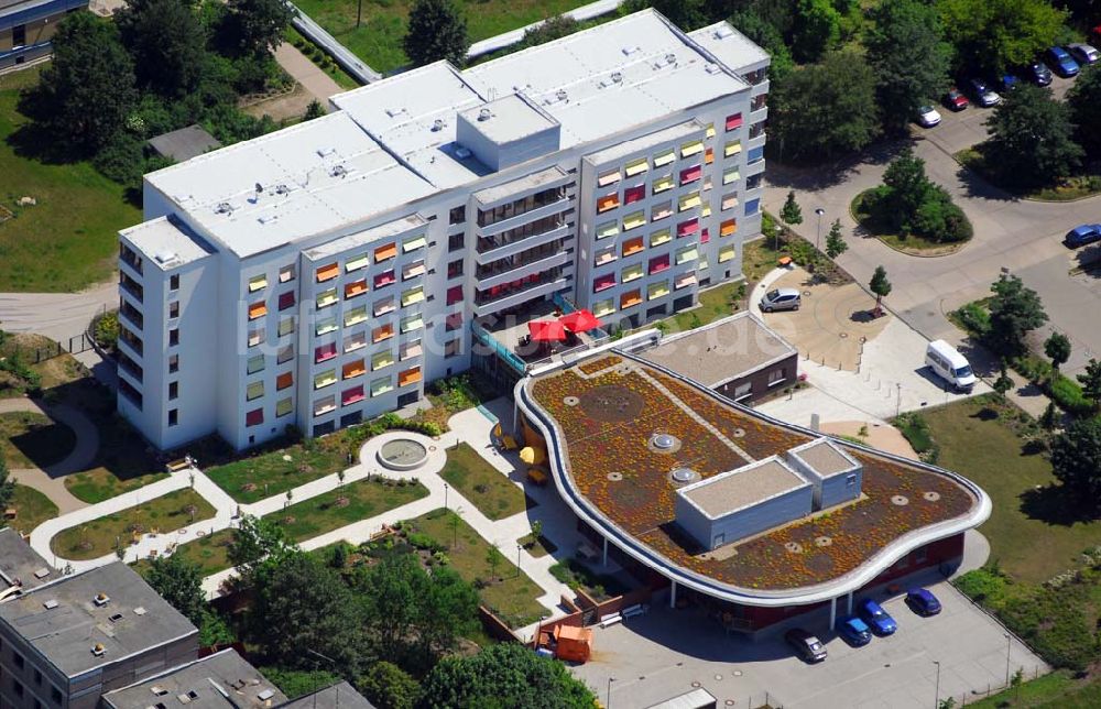 Magdeburg von oben - Blick auf das sanierte Altenpflegeheim in Magdeburg-Olvenstedt