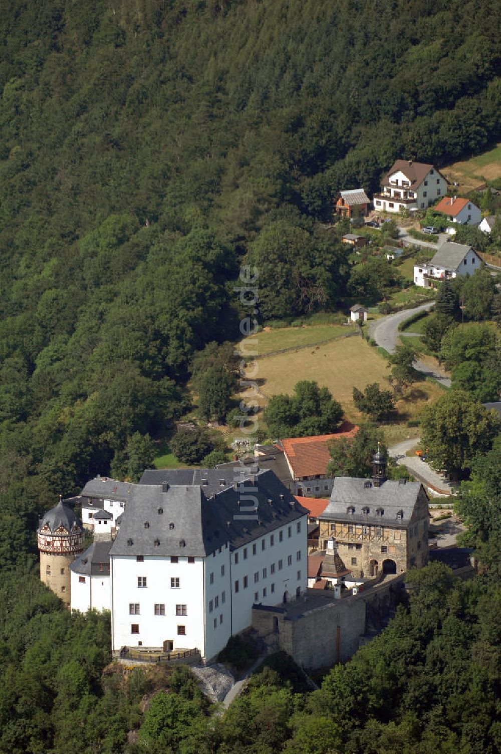 Luftaufnahme Burgk - Blick auf das Schloss Burgk