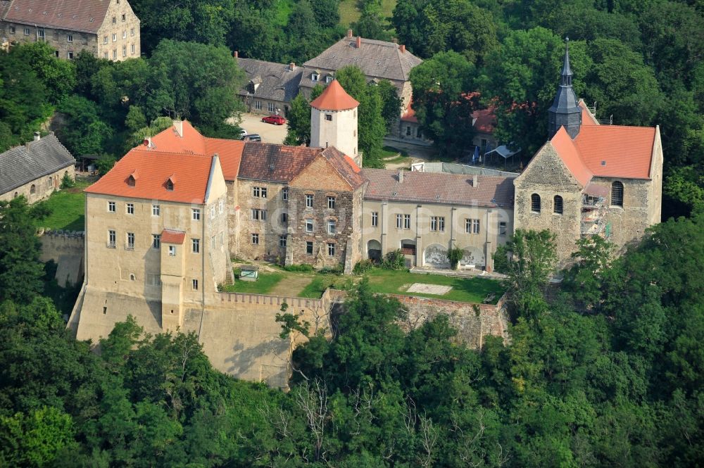 Goseck von oben - Blick auf das Schloss Goseck in der gleichnamigen Stadt im Bundesland Sachsen-Anhalt