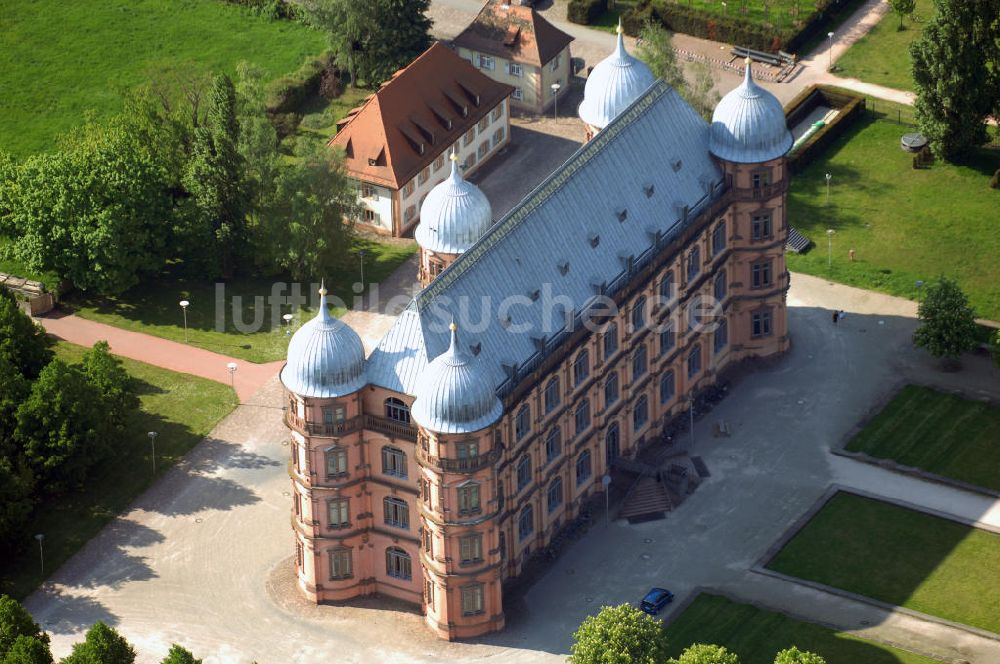 KARLSRUHE aus der Vogelperspektive: Blick auf das Schloss Gottesaue in Karlsruhe-Oststadt