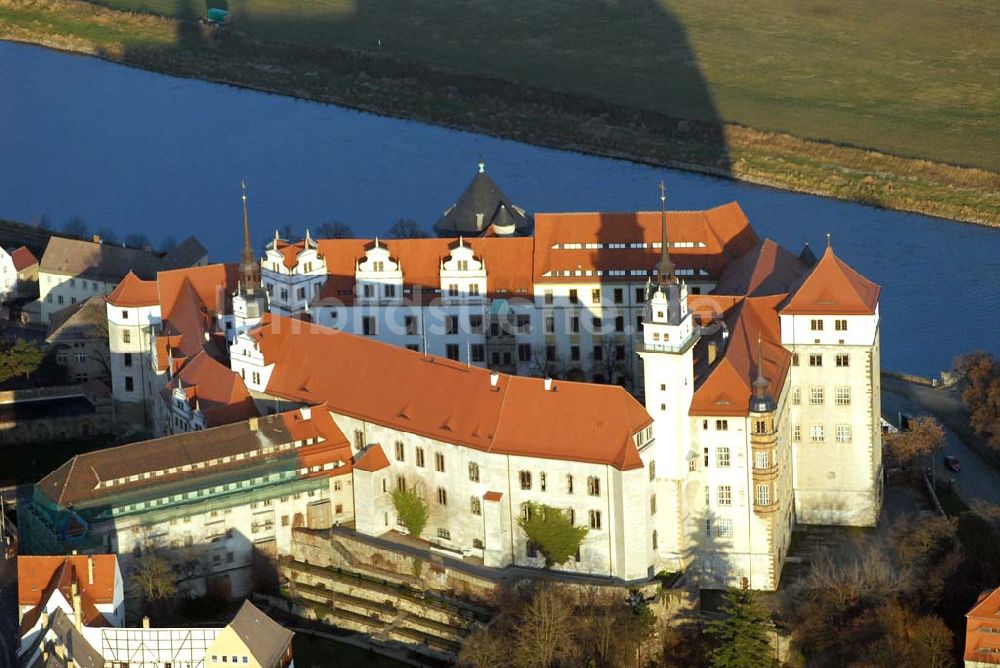 Luftaufnahme Torgau - Blick auf Schloss Hartenfels an der Elbe in Torgau