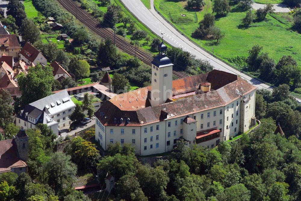 Luftaufnahme Gundelsheim - Blick auf Schloß Horneck