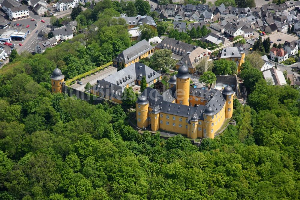 Montabaur aus der Vogelperspektive: Blick auf Schloss Montabur in Montabaur im Bundesland Rheinland-Pfalz