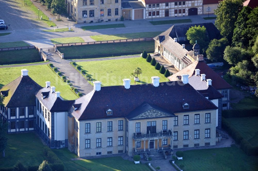 Oranienbaum-Wörlitz aus der Vogelperspektive: Blick auf das Schloss Oranienbaum in Oranienbaum-Wörlitz im Bundesland Sachsen-Anhalt