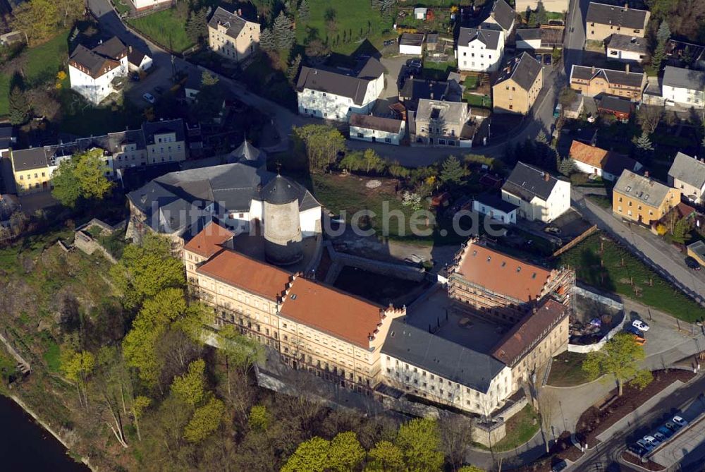 Oelsnitz (Vogtland) von oben - Blick auf Schloss Voigtsberg in Oelsnitz