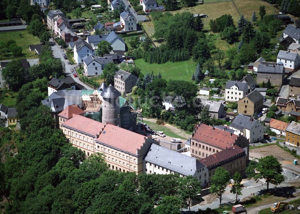 Luftbild Oelsnitz - Blick auf Schloss Voigtsberg in Oelsnitz