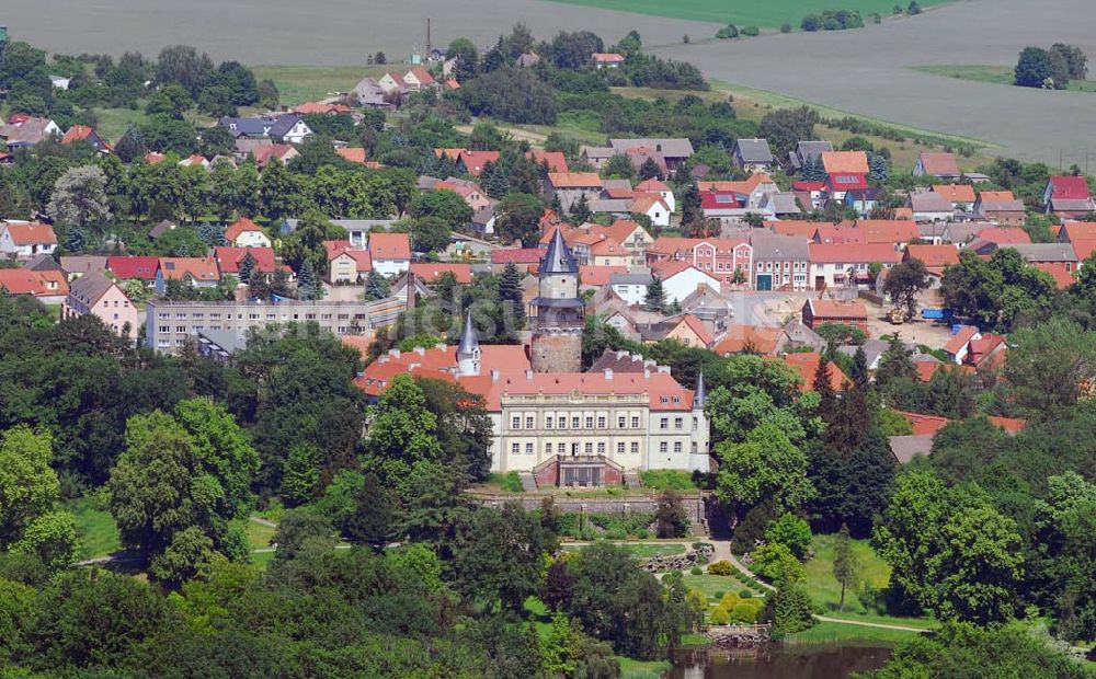 Wiesenburg von oben - Blick auf das Schloss Wiesenburg in Wiesenburg/Brandenburg