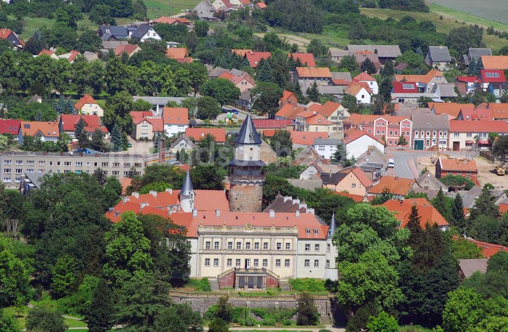 Wiesenburg aus der Vogelperspektive: Blick auf das Schloss Wiesenburg in Wiesenburg/Brandenburg