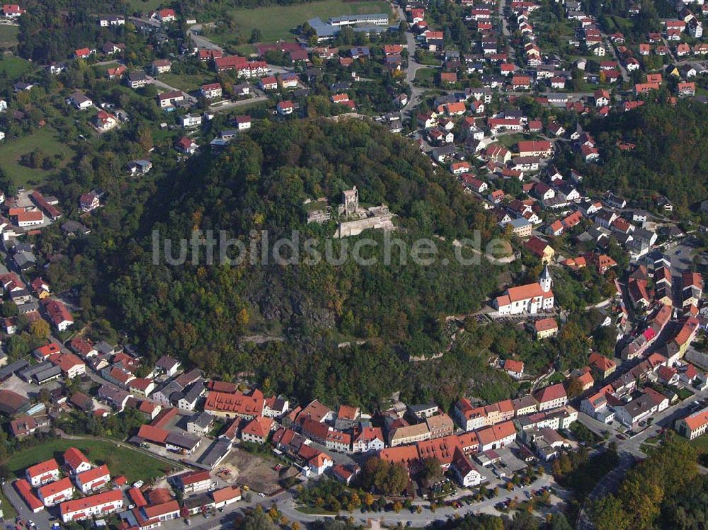 Regenstauf / Bayern aus der Vogelperspektive: Blick auf den Schlossberg von Regenstauf bei Regensburg