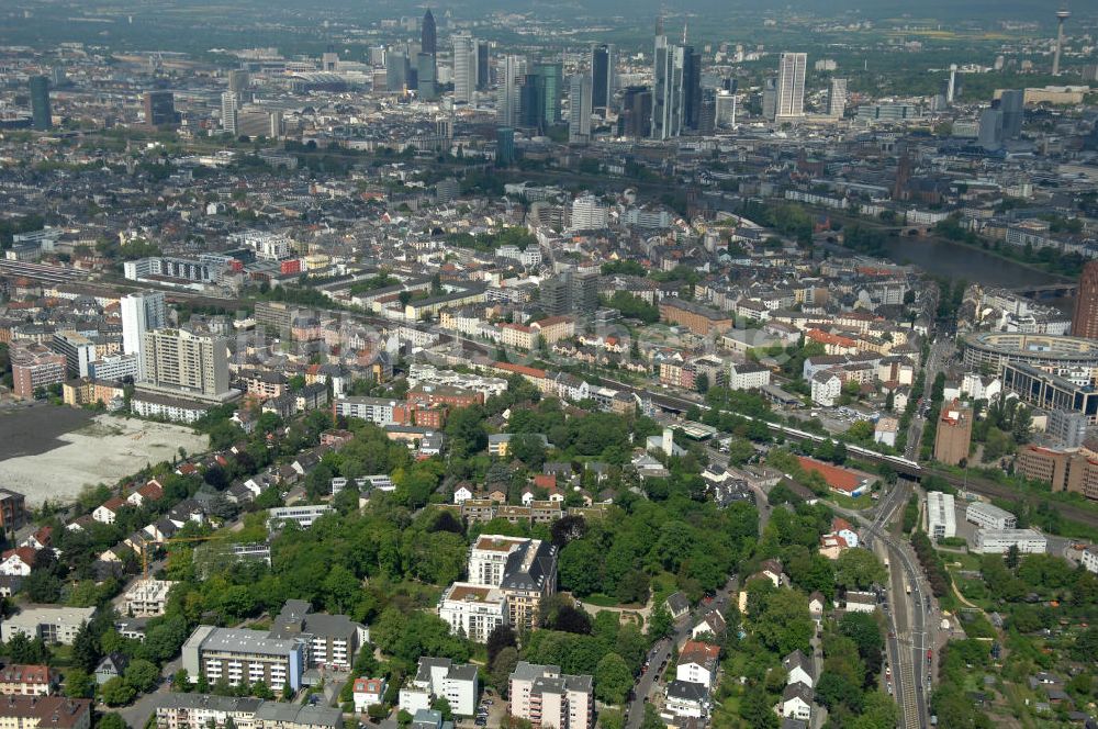 Frankfurt am Main von oben - Blick auf die SchlossResidence Mühlberg im Frankfurter Stadtteil Sachsenhausen