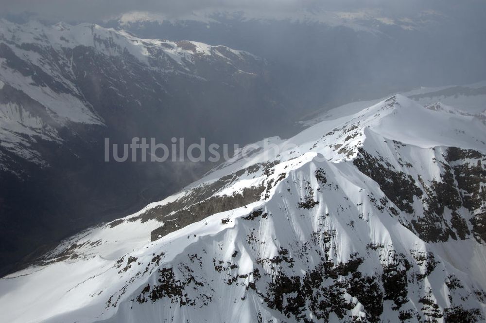 Luftbild Oberfelben - Blick auf die schneebedeckten Alpen bei Oberfelben in Österreich / Austria