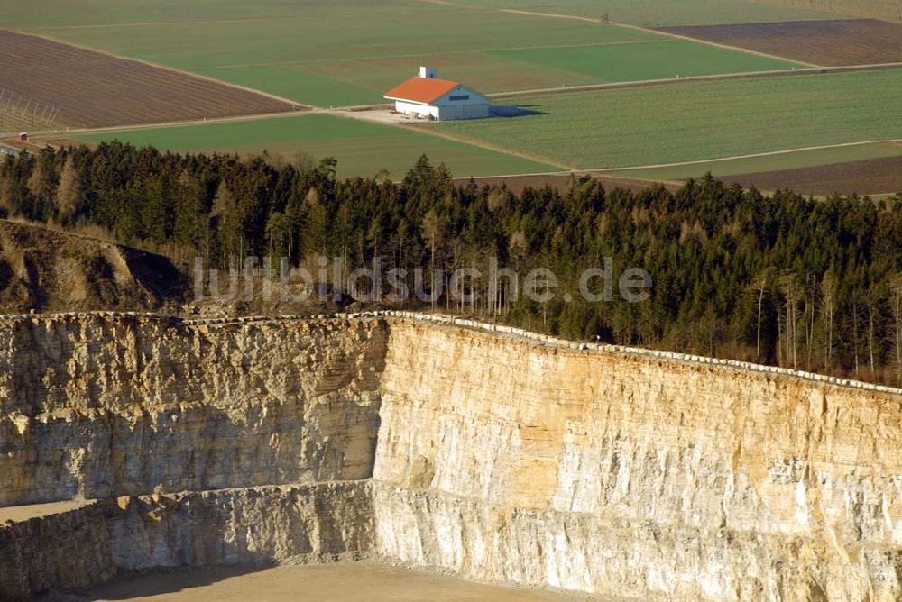 Bischbach aus der Vogelperspektive: Blick auf das Schotterwerk Geiger in Sinlbach